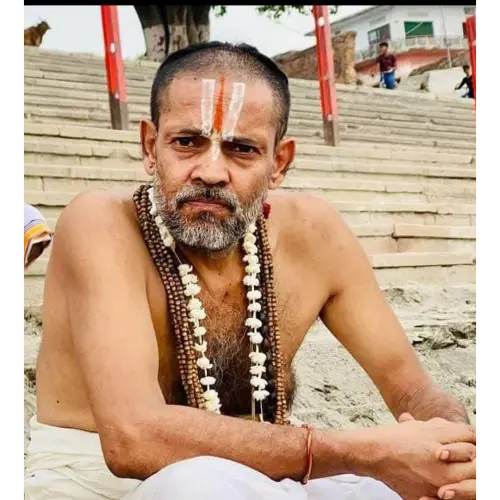 परमपूज्य श्री बालकृष्णाचार्य स्वामी