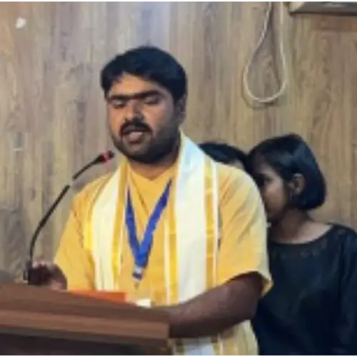 श्रीप्रकाशपाण्डेयः